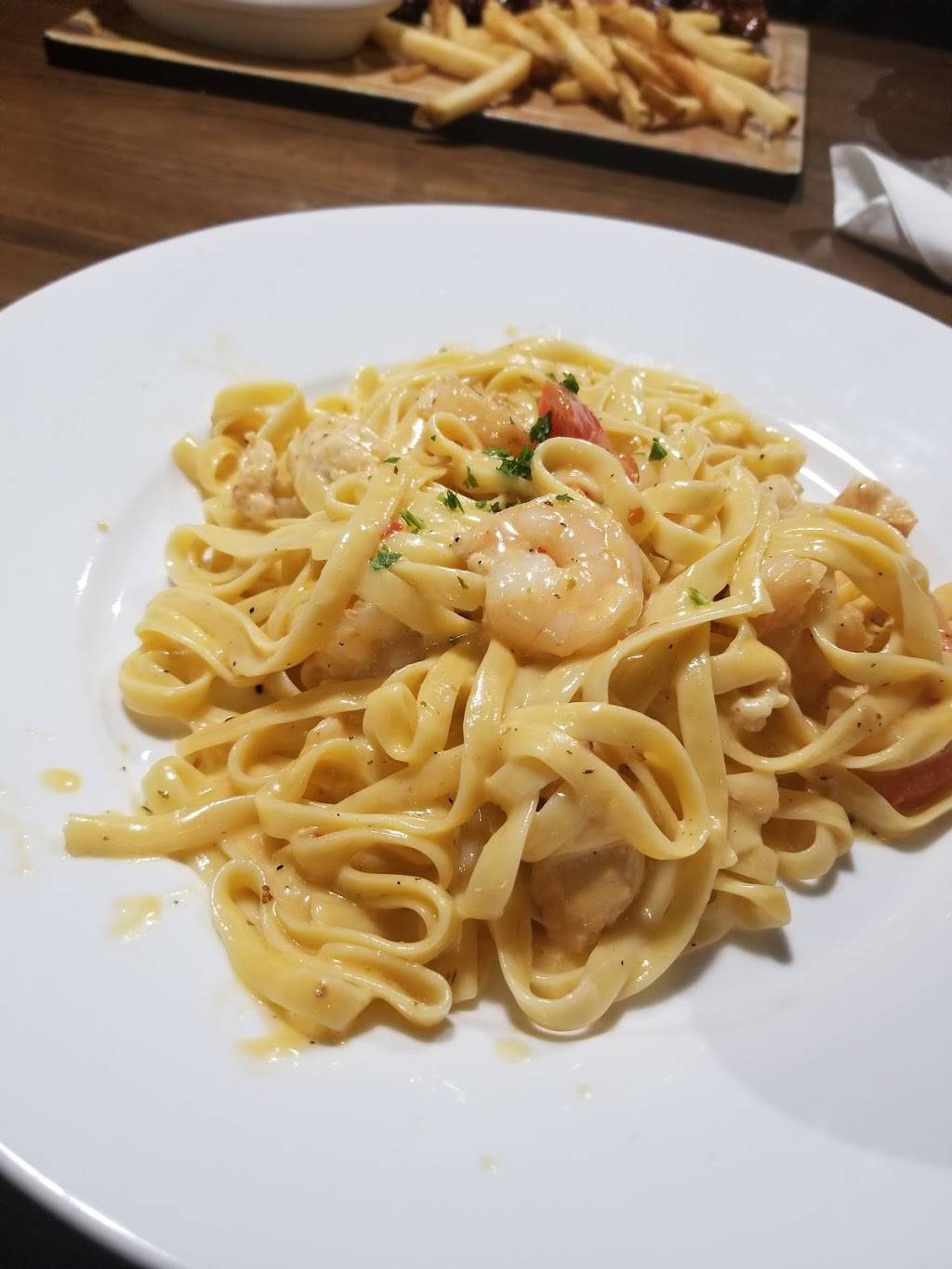 TGI Fridays | restaurant | 2034 Green Acres Mall, Valley Stream, NY 11581, USA | 5165994051 OR +1 516-599-4051