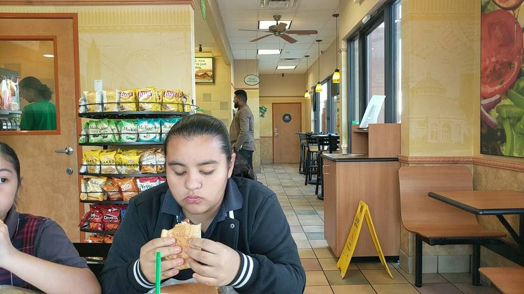 Subway | restaurant | 933 W Ramsey St, Banning, CA 92220, USA | 9518498191 OR +1 951-849-8191