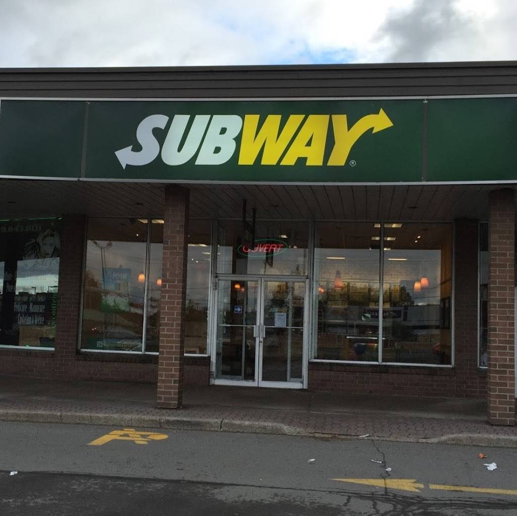 Restaurant SUBWAY | meal takeaway | Plaza Gatineau, 381 Boulevard Maloney E Local 5, Gatineau, QC J8P 7E9, Canada | 8196431114 OR +1 819-643-1114