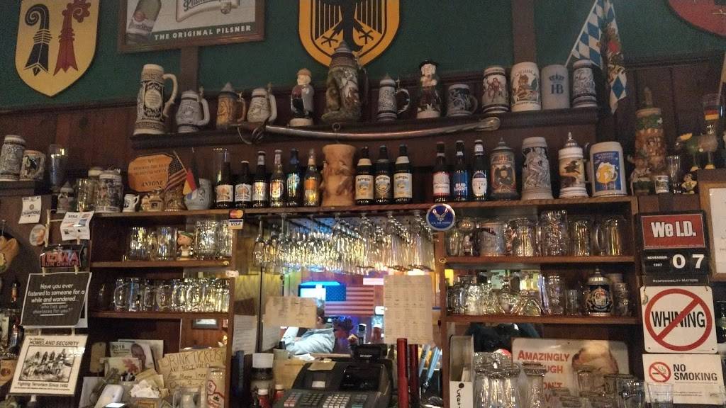 Europa Haus Restaurant and Bier Stube | restaurant | 1301 Rhomberg Ave, Dubuque, IA 52001, USA | 5635880361 OR +1 563-588-0361