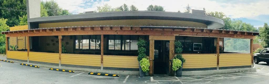 Vinnies Neighborhood Italian | restaurant | 641 Merrimon Ave, Asheville, NC 28804, USA | 8282531077 OR +1 828-253-1077