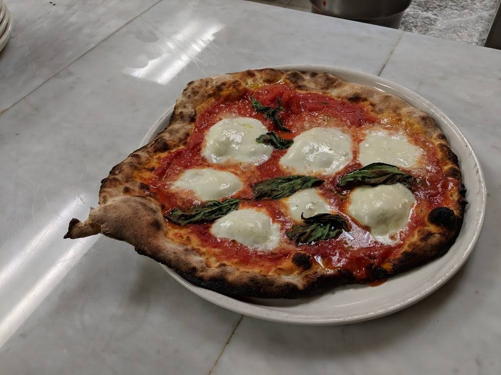 Bella Mia | restaurant | 1647 E Market St, Harrisonburg, VA 22801, USA | 5406155442 OR +1 540-615-5442