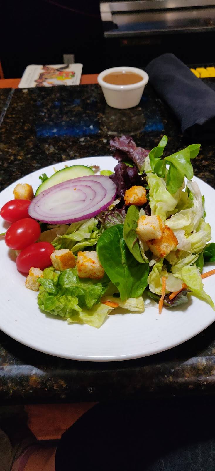 Skyline Cafe Bar & Grill | restaurant | 5090 E Clinton Way, Fresno, CA 93727, USA | 5592523611 OR +1 559-252-3611