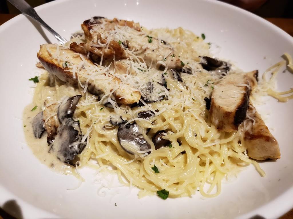 Olive Garden Italian Restaurant | meal takeaway | 10144 Philips Hwy, Jacksonville, FL 32256, USA | 9042924845 OR +1 904-292-4845