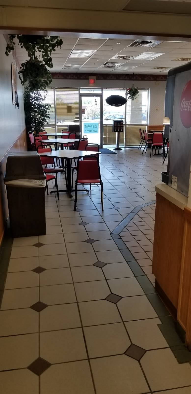 Golden Dragon Chinese Restaurant | restaurant | 2709 N Clairemont Ave, Eau Claire, WI 54703, USA | 7155522790 OR +1 715-552-2790