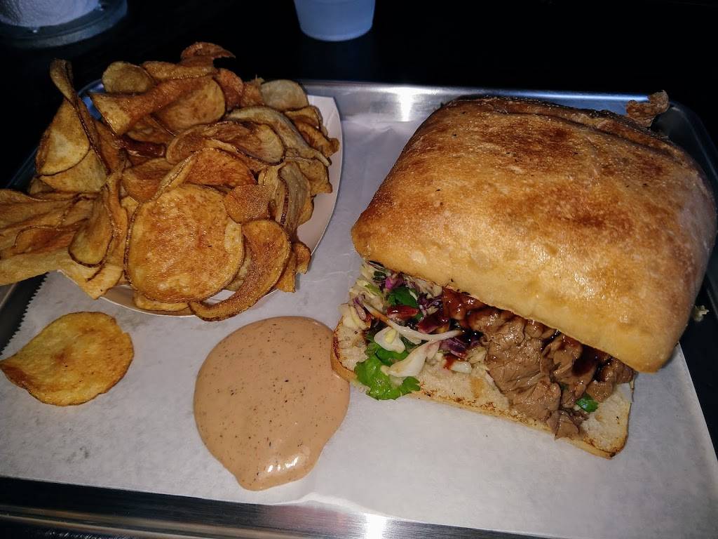 Smoqehouse, | restaurant | 6112 S Tamiami Trail, Sarasota, FL 34231, USA | 9419239090 OR +1 941-923-9090