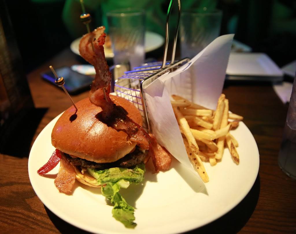 Dave & Busters | restaurant | 950 Makers Way NW NW, Huntsville, AL 35806, USA | 2569475650 OR +1 256-947-5650