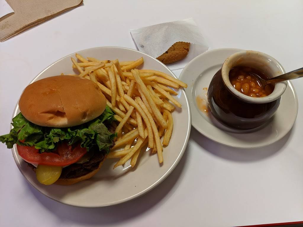 Steak n Shake | restaurant | 300 S College Mall Rd, Bloomington, IN 47401, USA | 8123347775 OR +1 812-334-7775