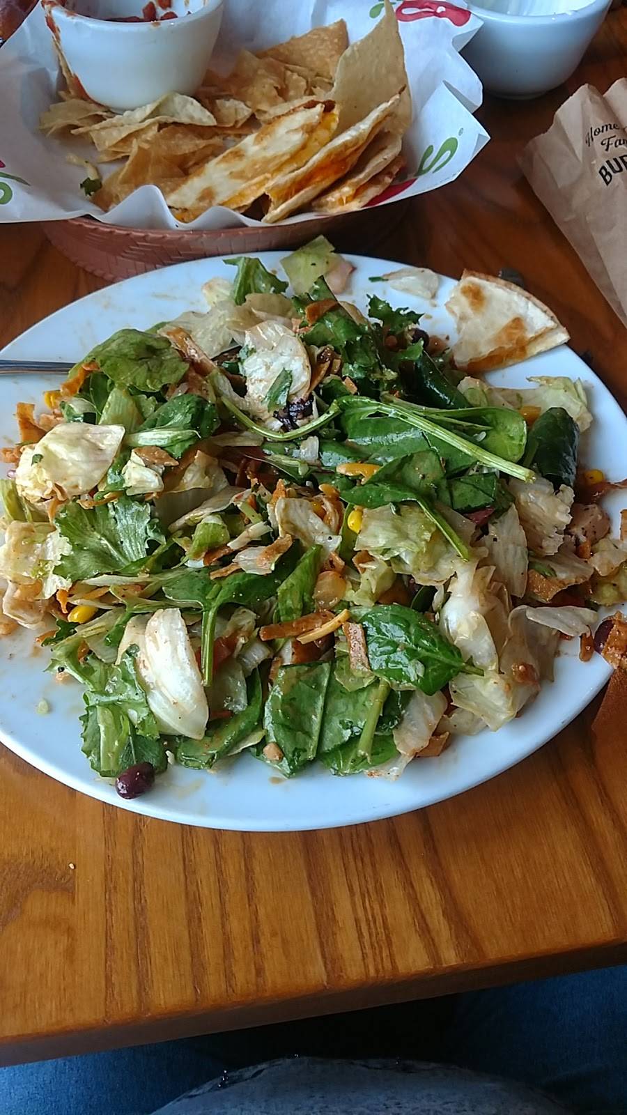 Chilis Grill & Bar | meal takeaway | 11454 Parkside Dr, Farragut, TN 37934, USA | 8656719536 OR +1 865-671-9536