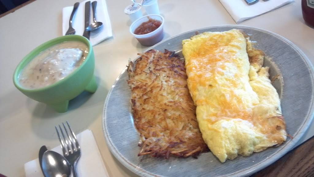 Hangar One Cafe | cafe | 4200 Walden Weaver Rd, Hemet, CA 92545, USA | 9517665460 OR +1 951-766-5460