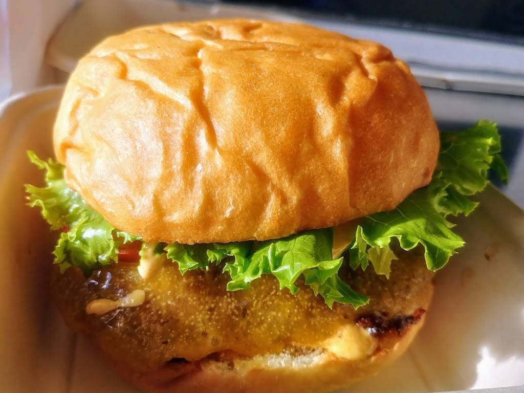 Beeps Burgers | restaurant | 1051 Ocean Ave, San Francisco, CA 94112, USA | 4155842650 OR +1 415-584-2650