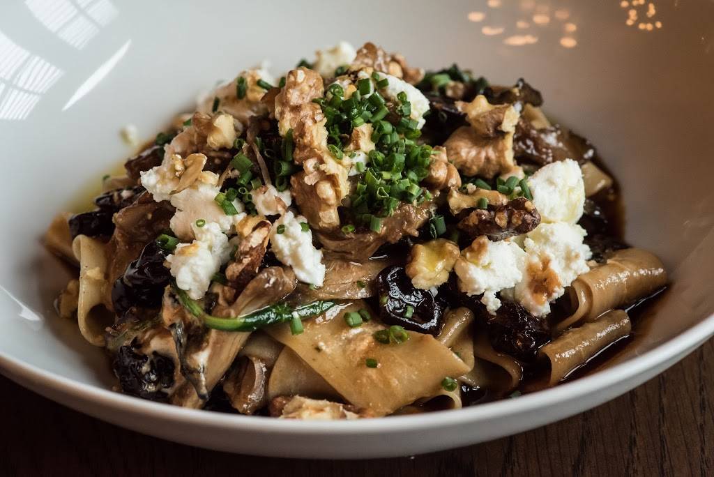 Autograph Brasserie | restaurant | 503 W Lancaster Ave, Wayne, PA 19087, USA | 6109642588 OR +1 610-964-2588