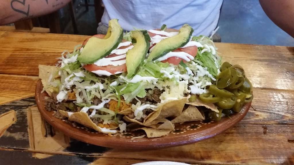 El Patron Tacos y Tortas al 100 | restaurant | 4291 N Cockrell Hill Rd, Dallas, TX 75212, USA | 2149517373 OR +1 214-951-7373