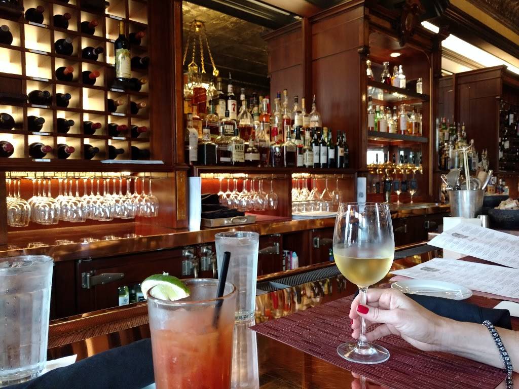 Lindeys | restaurant | 169 E Beck St, Columbus, OH 43206, USA | 6142284343 OR +1 614-228-4343