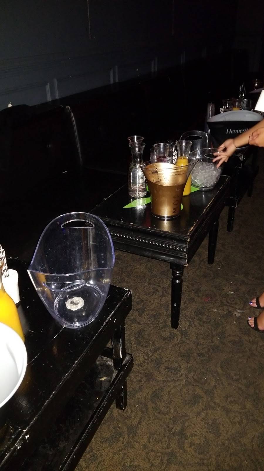 Mister East | night club | 2401 N Wood Ave, Roselle, NJ 07203, USA | 9082418396 OR +1 908-241-8396