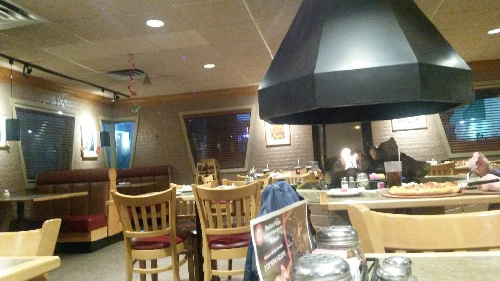 Pizza Hut | restaurant | 8641 Belair Rd, Baltimore, MD 21236, USA | 4102564388 OR +1 410-256-4388