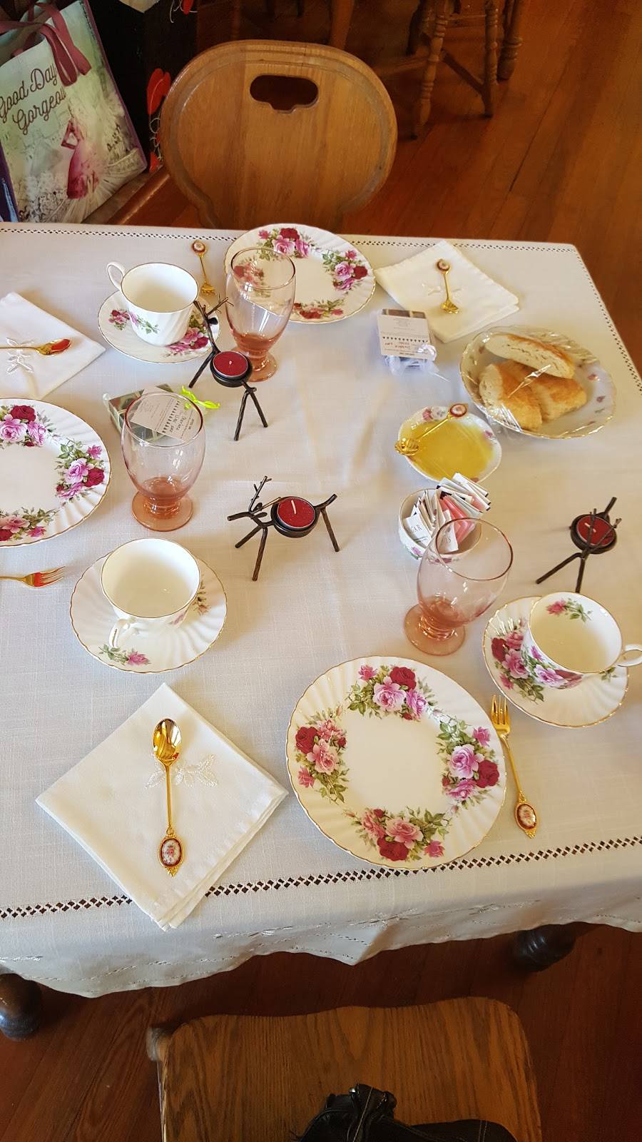 Antique Rose Ville | restaurant | 2007 Freyou Rd, New Iberia, LA 70560, USA | 3373673000 OR +1 337-367-3000