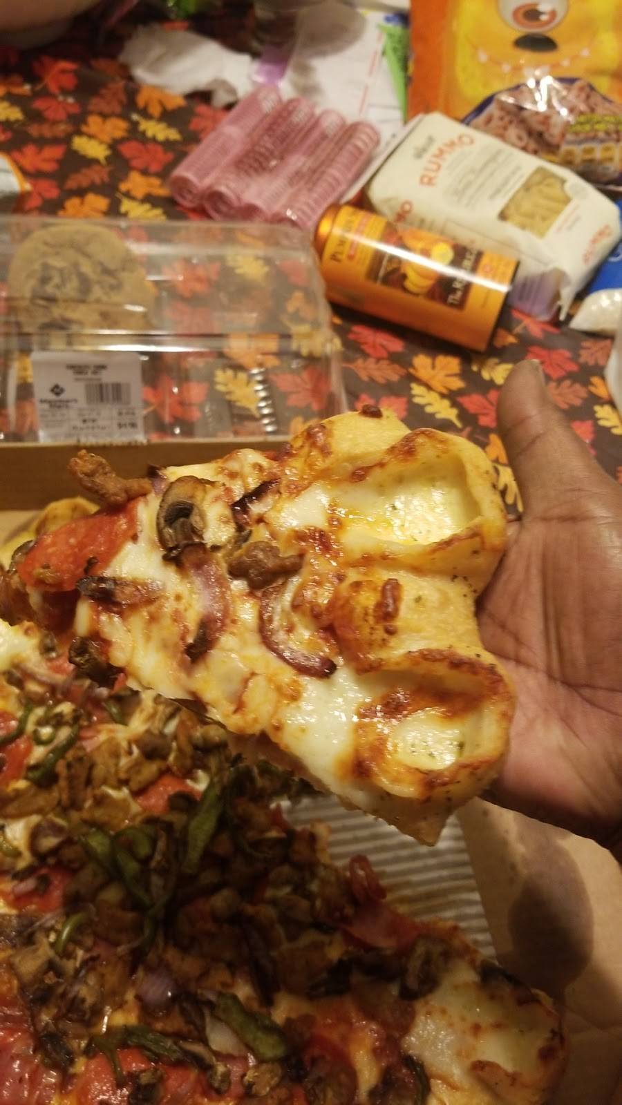 Pizza Hut | restaurant | 18235 Euclid Ave Suite FF, Cleveland, OH 44112, USA | 2164812009 OR +1 216-481-2009