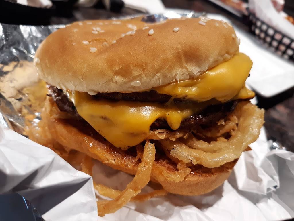 Red Robin Gourmet Burgers and Brews | restaurant | 1750 N Loop 1604 E Ste 102, San Antonio, TX 78232, USA | 2104942500 OR +1 210-494-2500