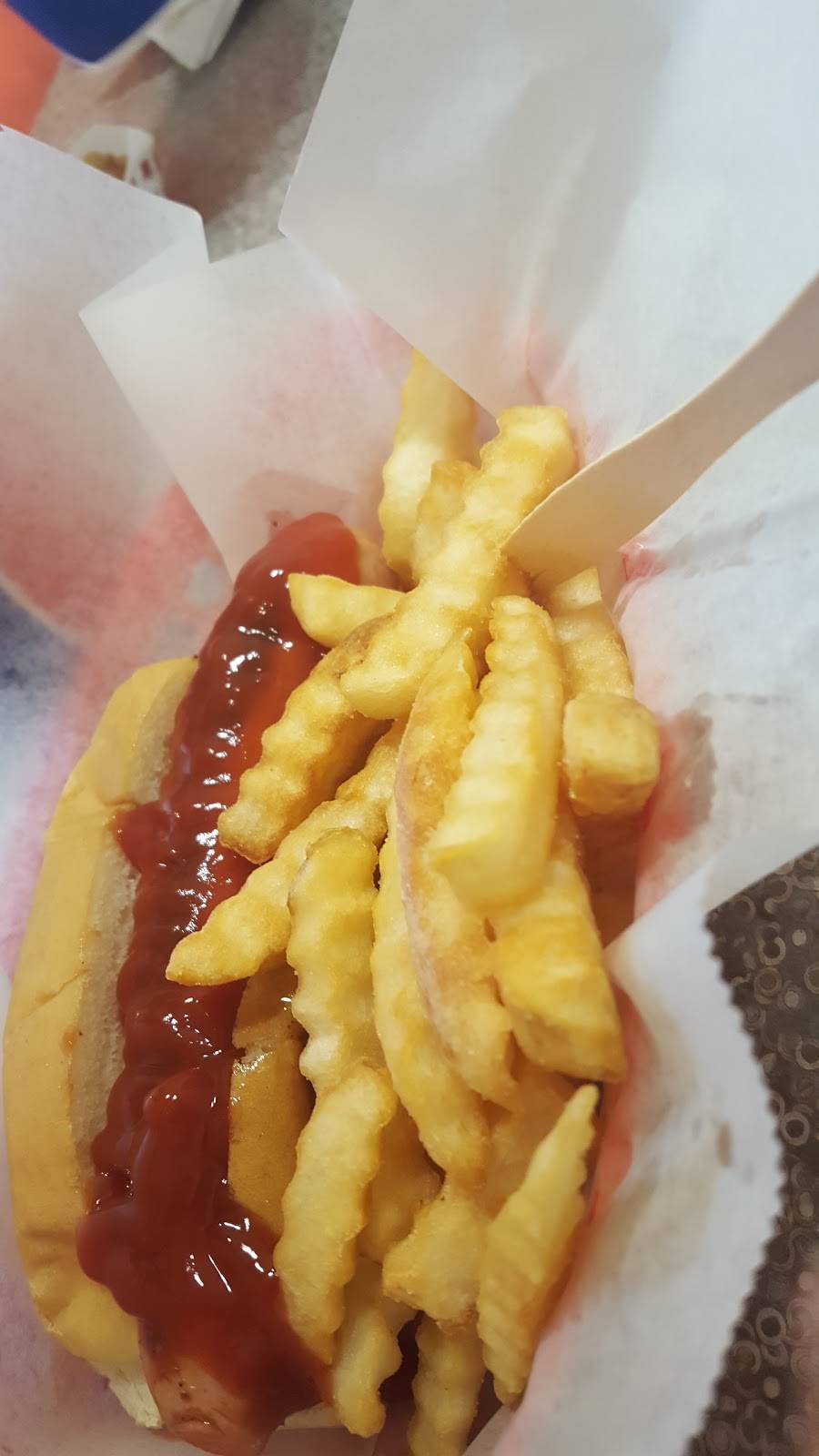 Tasty Treat | restaurant | 436 Coventry Ave, Utica, NY 13502, USA | 3157320979 OR +1 315-732-0979