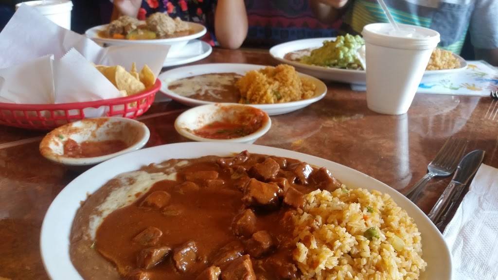 El Rodeo | restaurant | 99 W Esperanza Blvd, Green Valley, AZ 85614, USA | 5206252111 OR +1 520-625-2111