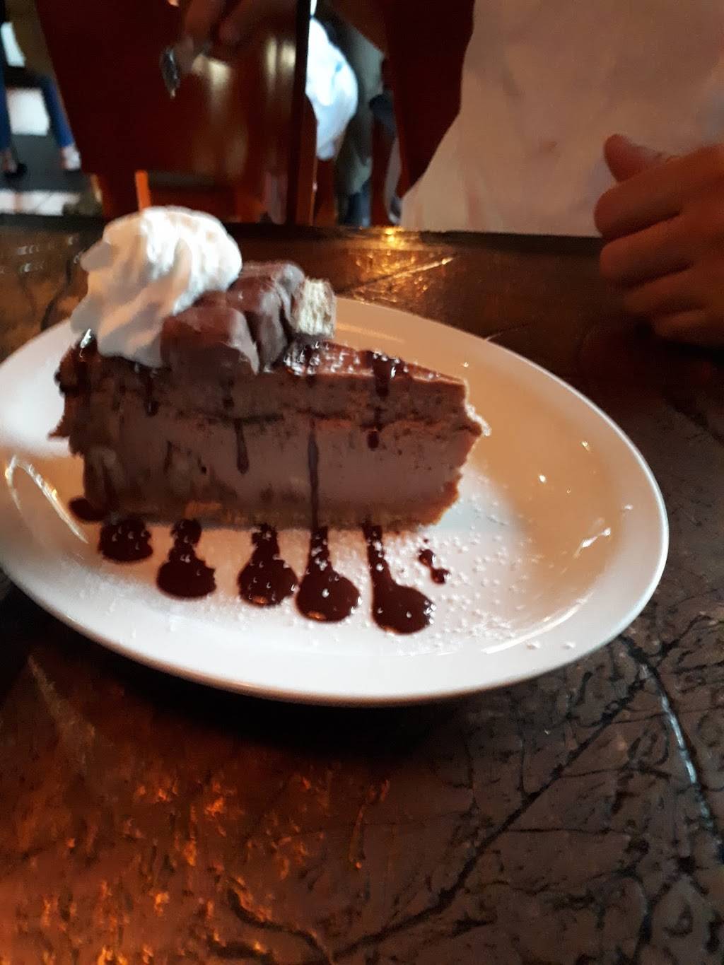 Hot Rocks Creative Diner | restaurant | 728 Anderson St, Whitby, ON L1N 3V6, Canada | 9056688600 OR +1 905-668-8600