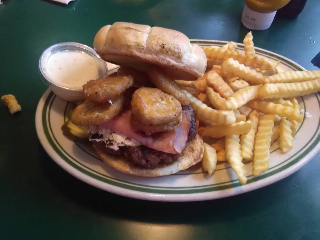 Philanders Grill & Bar | restaurant | 1000 US-10, Prescott, WI 54021, USA | 7152623828 OR +1 715-262-3828