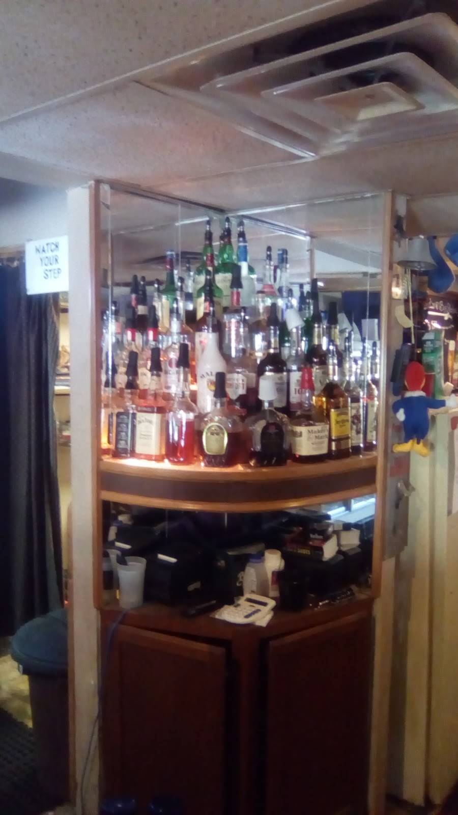 Big Shooters | restaurant | 2938 N 16th St, Terre Haute, IN 47804, USA | 8124666266 OR +1 812-466-6266