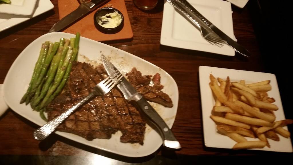LongHorn Steakhouse | meal takeaway | 7070 West Forest Preserve Drive, Norridge, IL 60706, USA | 7084572280 OR +1 708-457-2280