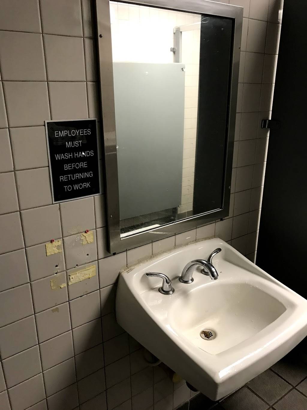 Taco Bell | meal takeaway | 650 Mall Dr, Schaumburg, IL 60173, USA | 8475178320 OR +1 847-517-8320