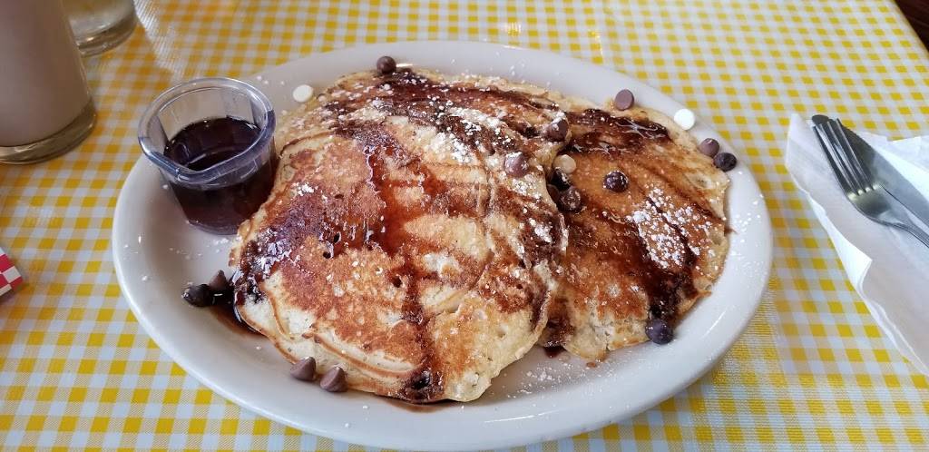 Foodies Cafe | restaurant | 151 Joliet St, Dyer, IN 46311, USA | 2198643030 OR +1 219-864-3030