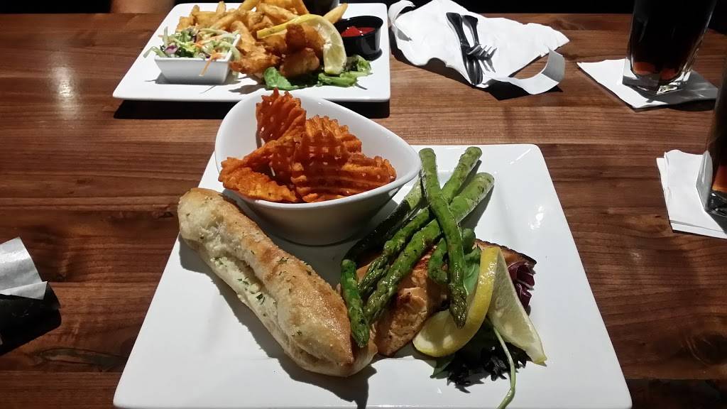 The Black Label Tavern | restaurant | 34110 Plymouth Rd, Livonia, MI 48150, USA | 7344692400 OR +1 734-469-2400