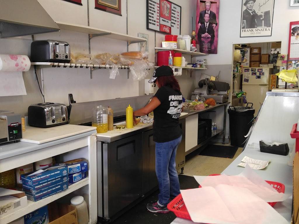 Frankies | restaurant | 1969 Sunset Point Rd, Clearwater, FL 33765, USA | 7274463775 OR +1 727-446-3775