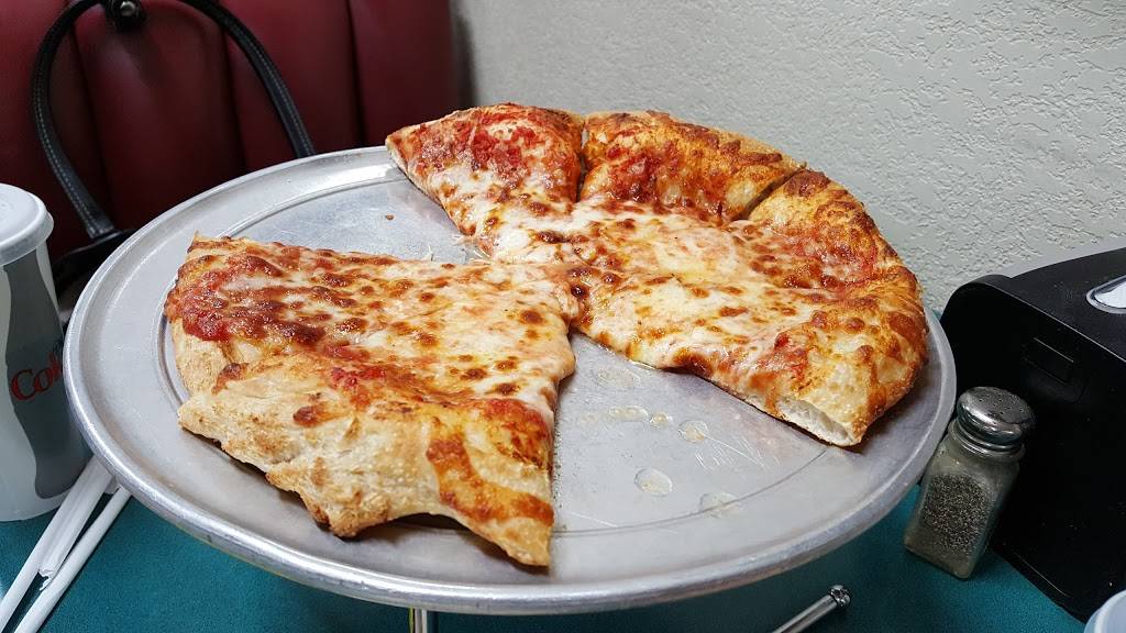 Giavannis Pizza | restaurant | 1108 E Clark Ave, Santa Maria, CA 93455, USA | 8059348555 OR +1 805-934-8555