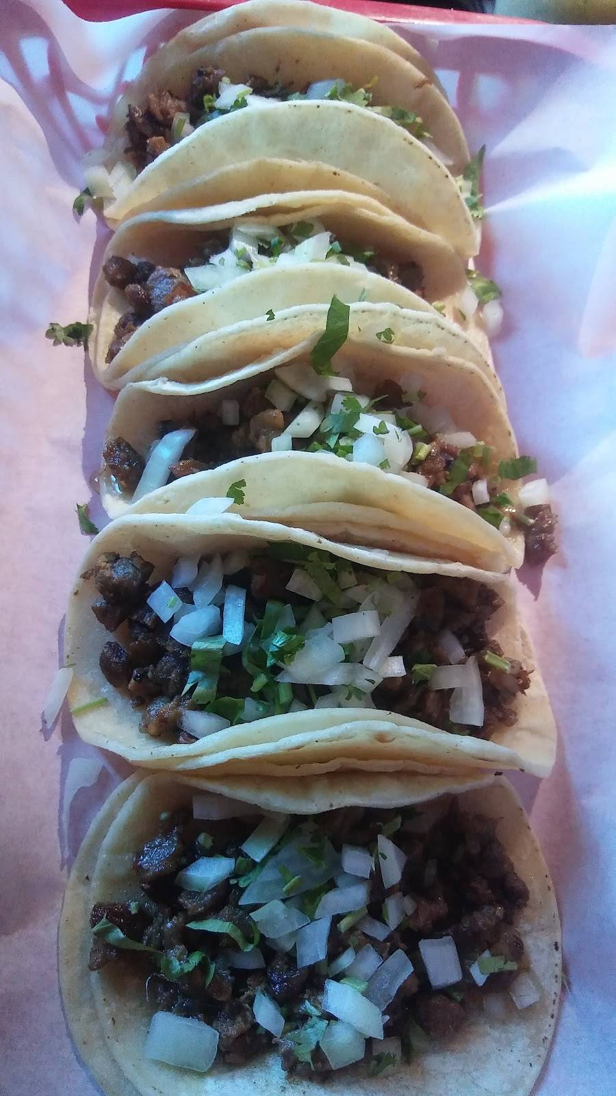 Monicas Tacos | restaurant | 11430 I Ave, Hesperia, CA 92345, USA | 7609475556 OR +1 760-947-5556