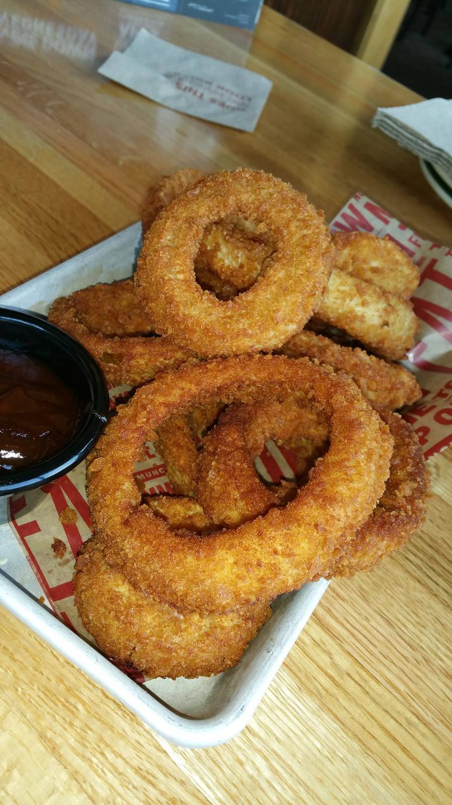 Applebees Grill + Bar | restaurant | 5017 Transit Rd, Williamsville, NY 14221, USA | 7166337635 OR +1 716-633-7635