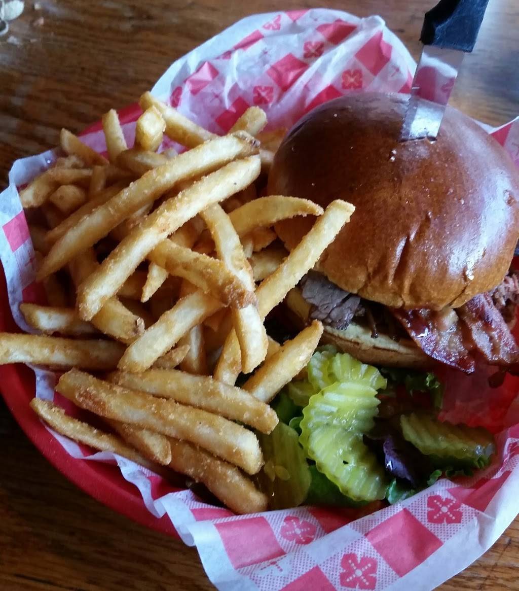 Whiskey Ranch Bar & Grill | restaurant | 24 N Main St, Janesville, WI 53545, USA | 6085631554 OR +1 608-563-1554