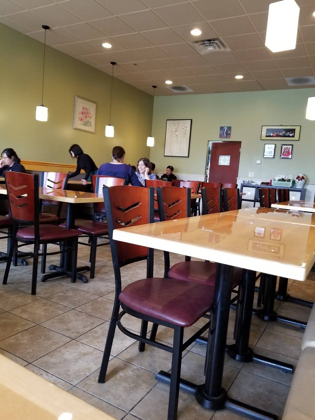 Gangnam Restaurant | restaurant | 2303 White Bear Ave, Maplewood, MN 55109, USA | 6517772826 OR +1 651-777-2826