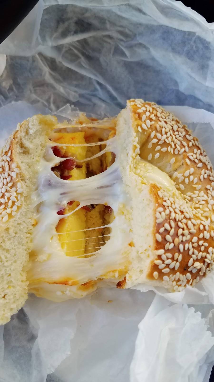 Kaufmans Bagel & Delicatessen | bakery | 4905 Dempster Street, Skokie, IL 60077, USA | 8476776190 OR +1 847-677-6190