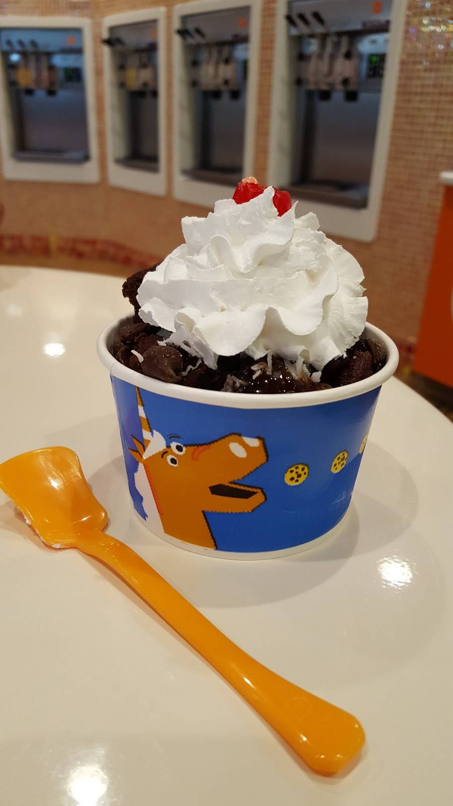 Orange Leaf Frozen Yogurt | restaurant | 3912 38th Ave, Moline, IL 61265, USA | 3095171882 OR +1 309-517-1882