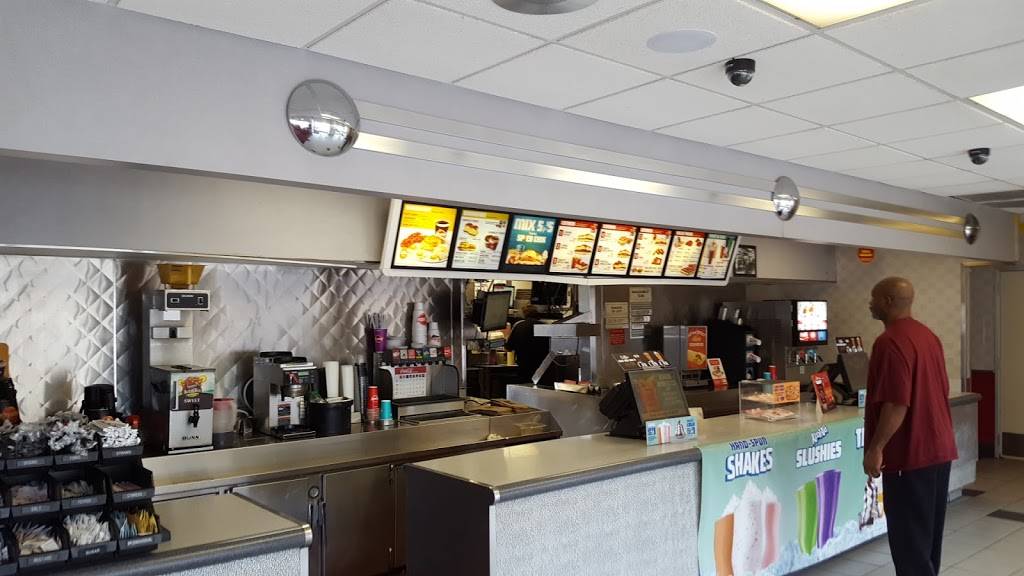 Krystal | meal takeaway | 4814 Augusta Rd, Garden City, GA 31408, USA | 9129646872 OR +1 912-964-6872