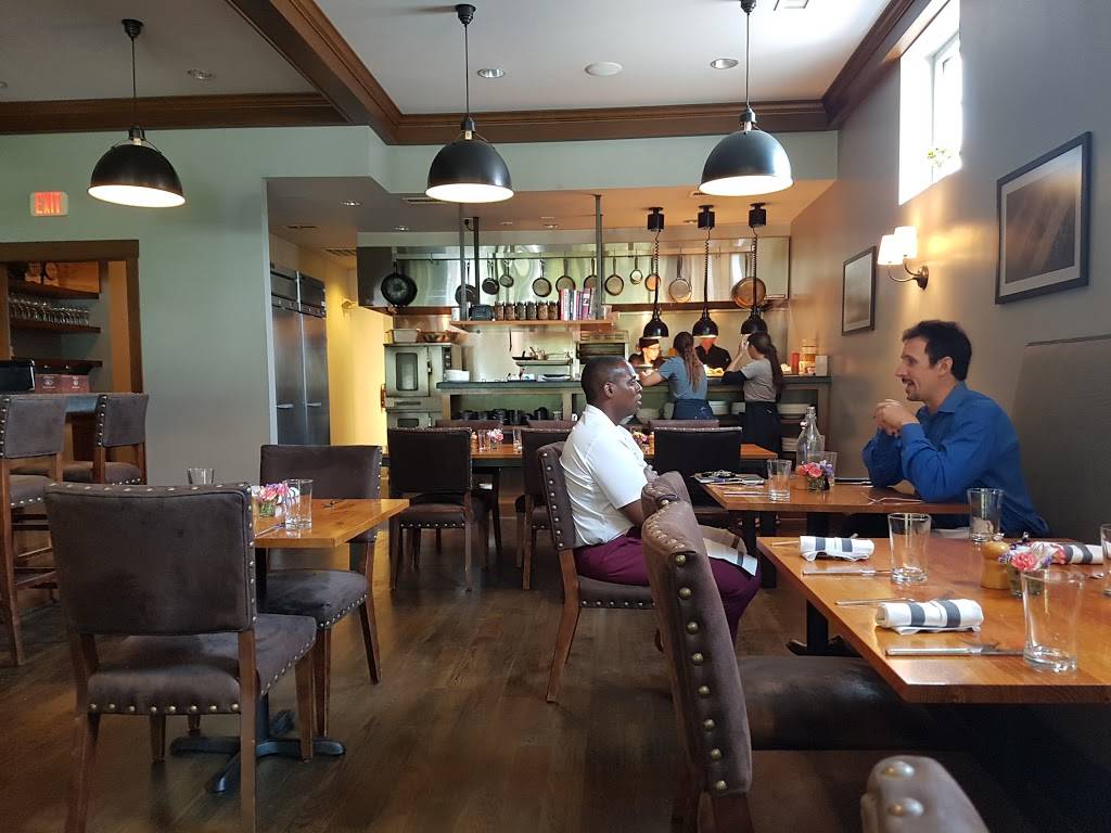 The River and Rail Restaurant | restaurant | 2201 Crystal Spring Ave SW, Roanoke, VA 24014, USA | 5404006830 OR +1 540-400-6830