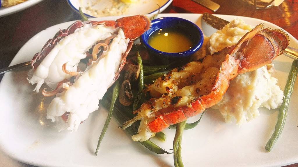 Red Lobster | restaurant | 5827 E State St, Rockford, IL 61108, USA | 8153975682 OR +1 815-397-5682