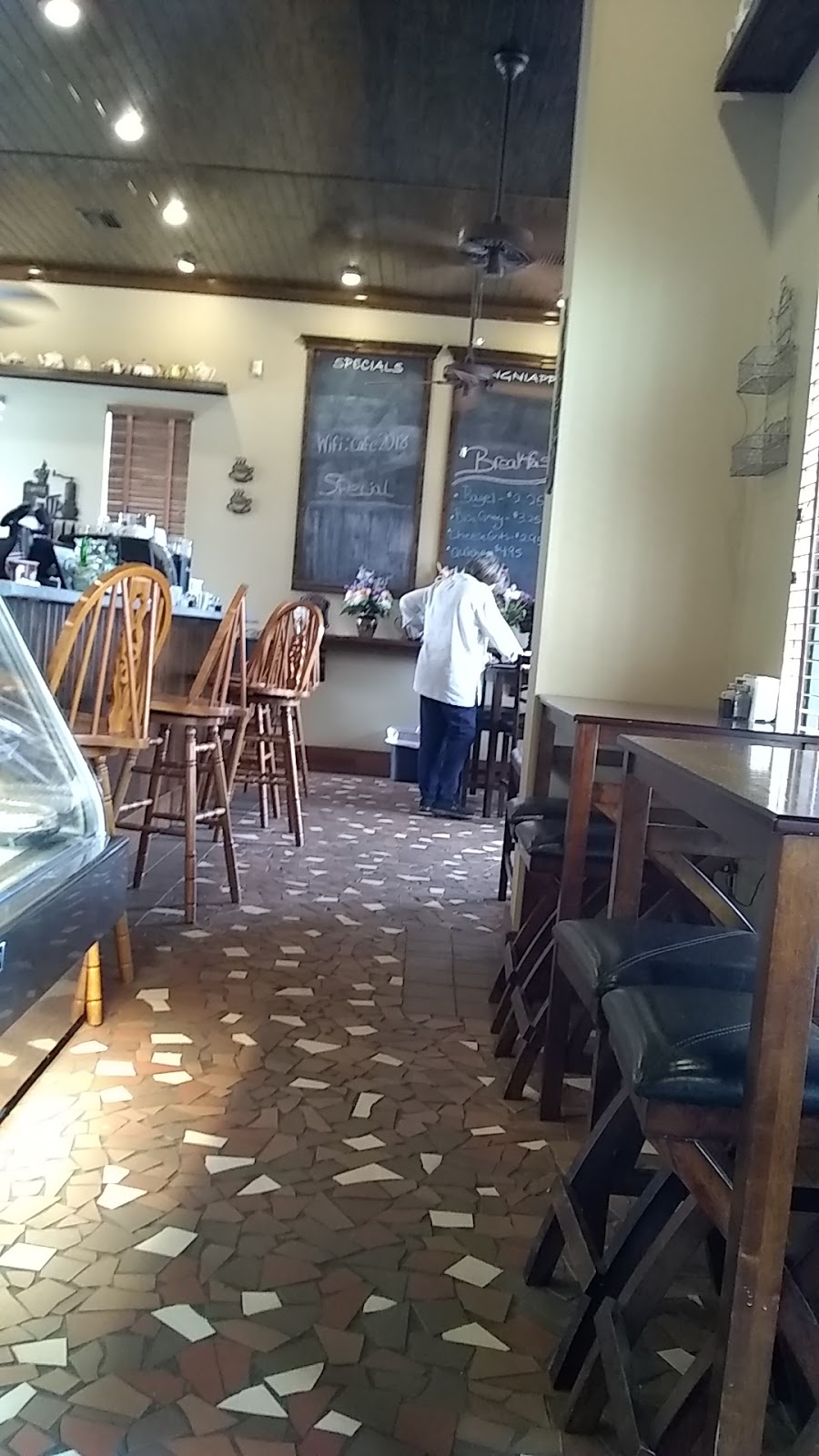 This & That Café | cafe | 700 St Johns Ave, Palatka, FL 32177, USA | 3865302044 OR +1 386-530-2044