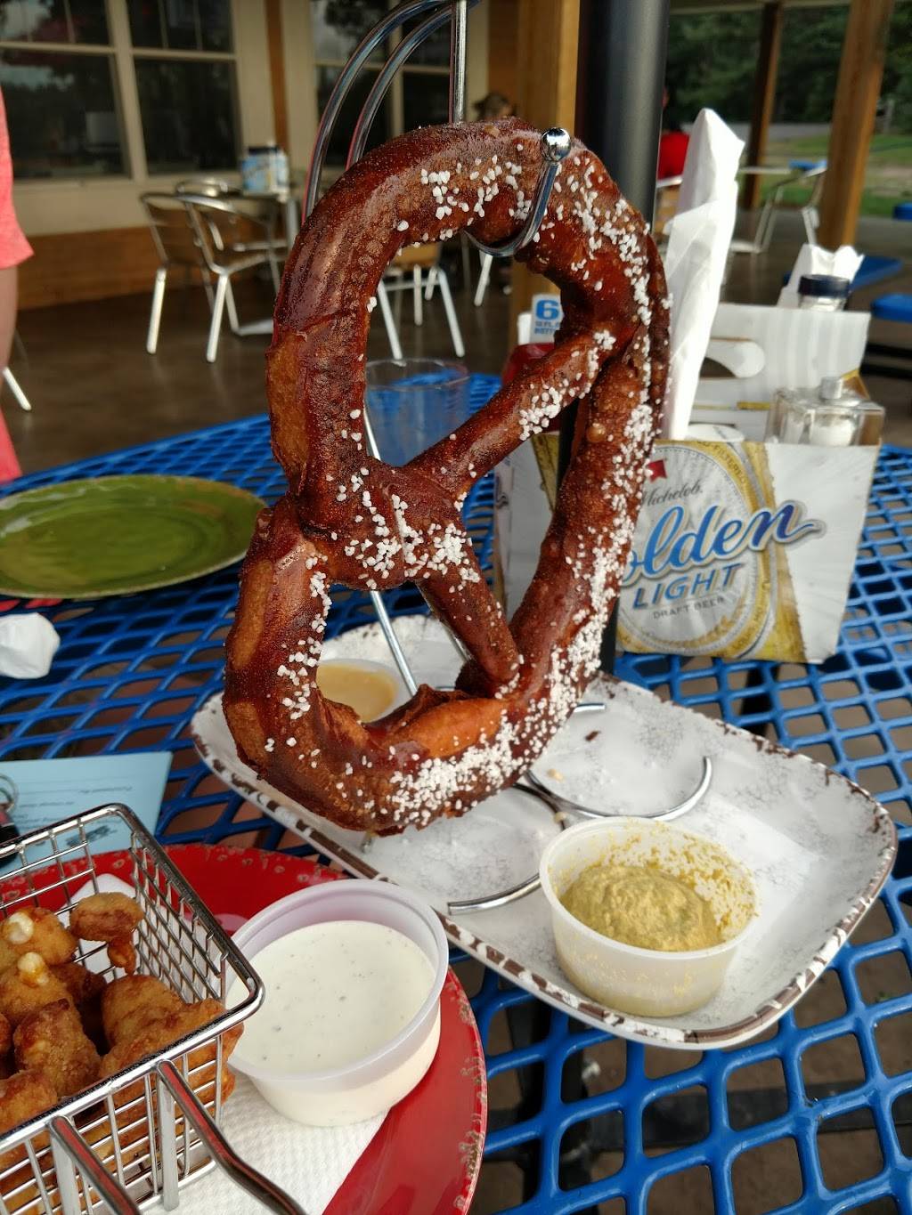 Props Landing Waterfront Grille | restaurant | 9971 N Grand Pines Ln, Hayward, WI 54843, USA | 7159151111 OR +1 715-915-1111