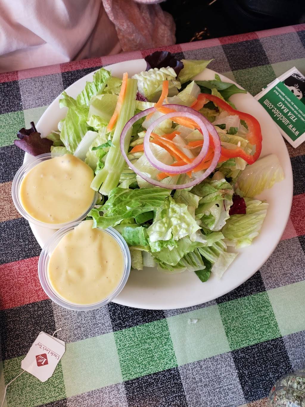 Leonas Pizzeria & Restaurant | restaurant | 1236 E 53rd St, Chicago, IL 60615, USA | 7733632600 OR +1 773-363-2600