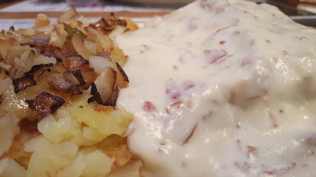 Diamond State Grill | restaurant | 913 S Dupont Hwy, Dover, DE 19901, USA | 3028833571 OR +1 302-883-3571