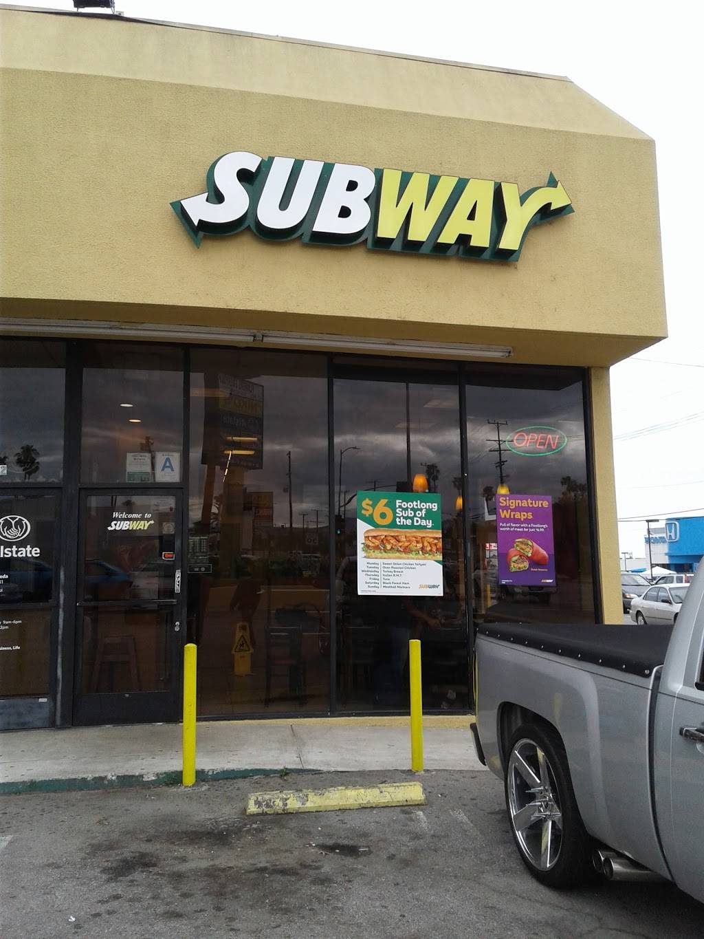 Subway Restaurants | restaurant | 11220 Laurel Canyon Blvd #101, San Fernando, CA 91340, USA | 8188383532 OR +1 818-838-3532