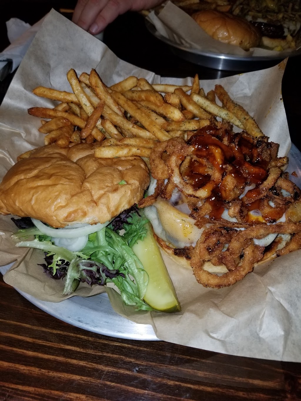 Cabin South Bar & Grill | restaurant | 19550 Amber Meadow Dr Suite #120, Bend, OR 97702, USA | 5417977987 OR +1 541-797-7987