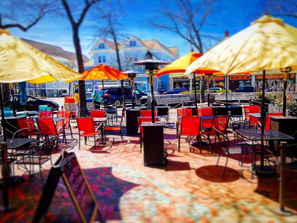 Common Ground Bar & Grill | restaurant | 319 Broadway, Arlington, MA 02474, USA | 7817280060 OR +1 781-728-0060